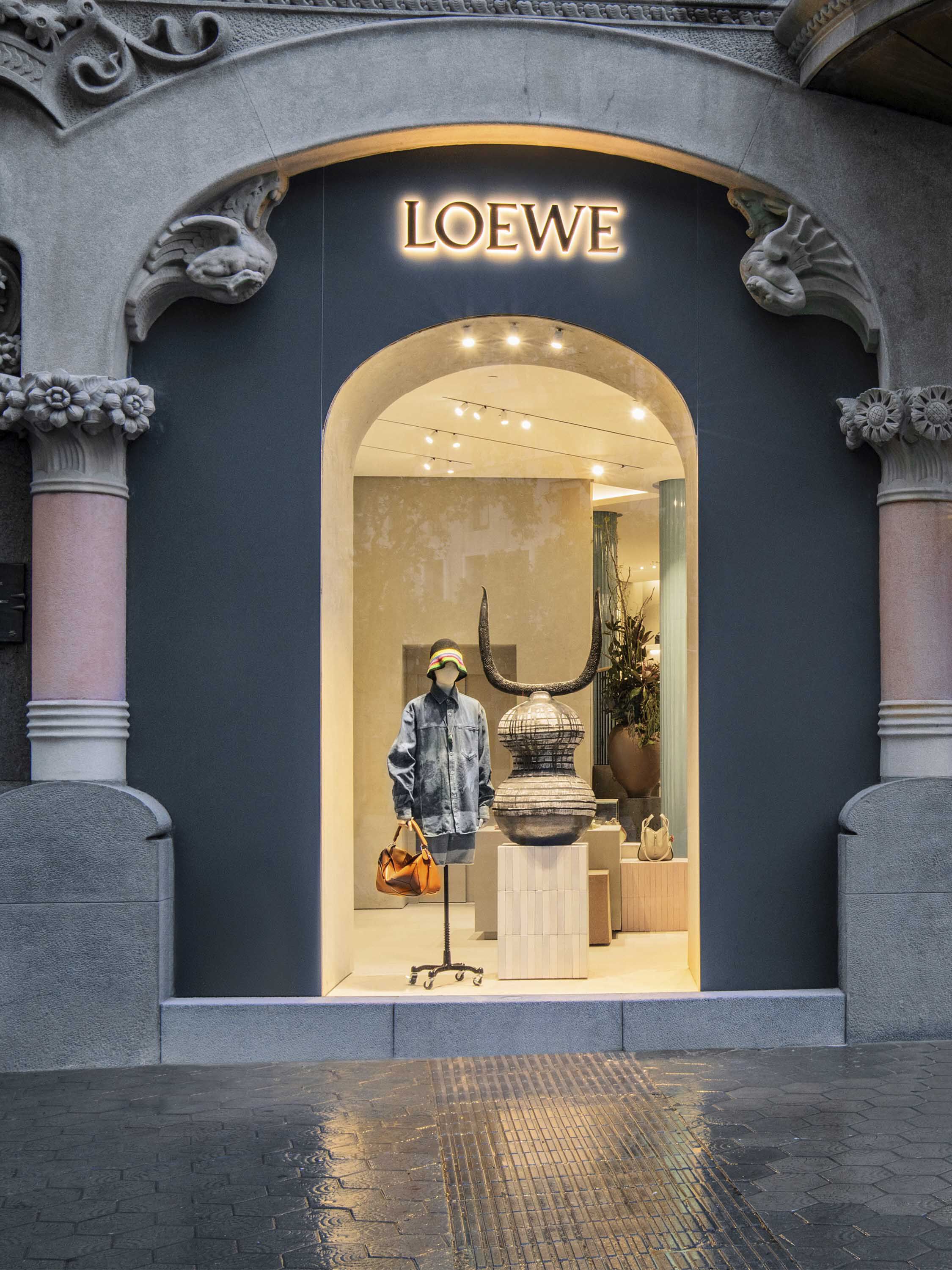 Loewe new arrivals barcelona mini